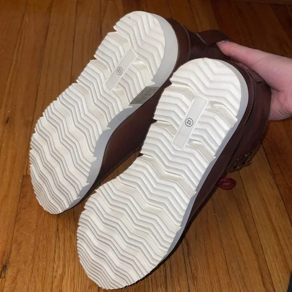 Like new Men’s boots - Picture 4 of 5